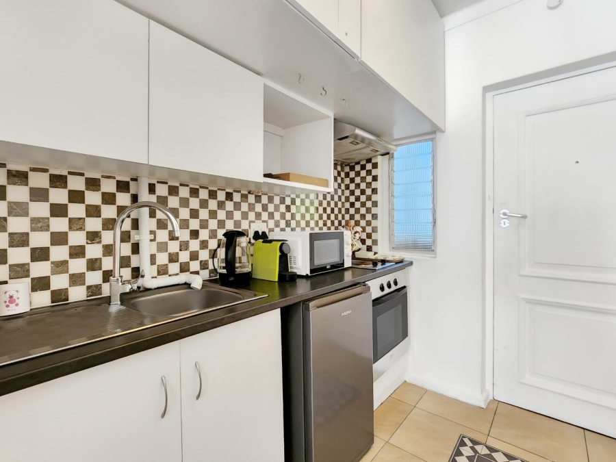 1 Bedroom Property for Sale in Mouille Point Western Cape